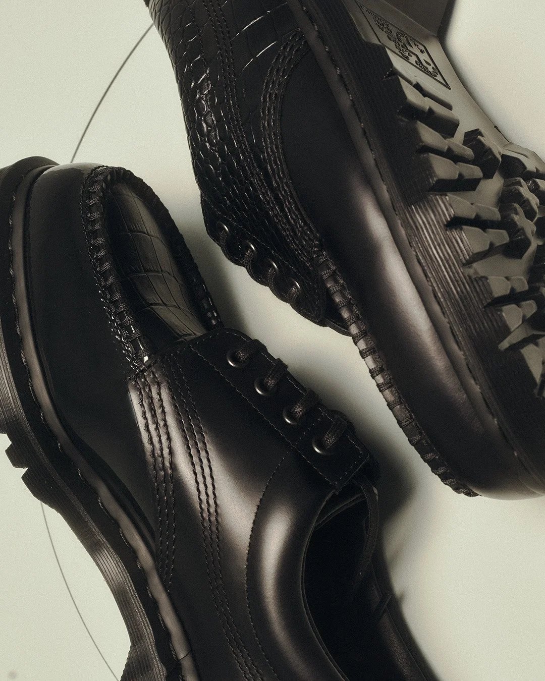 uk8 BEAMS別注　Dr. Martens / LOWELL DR. MARTENS X BEAMS REWORK THE LOWELL SHOE — Numéro Netherlands